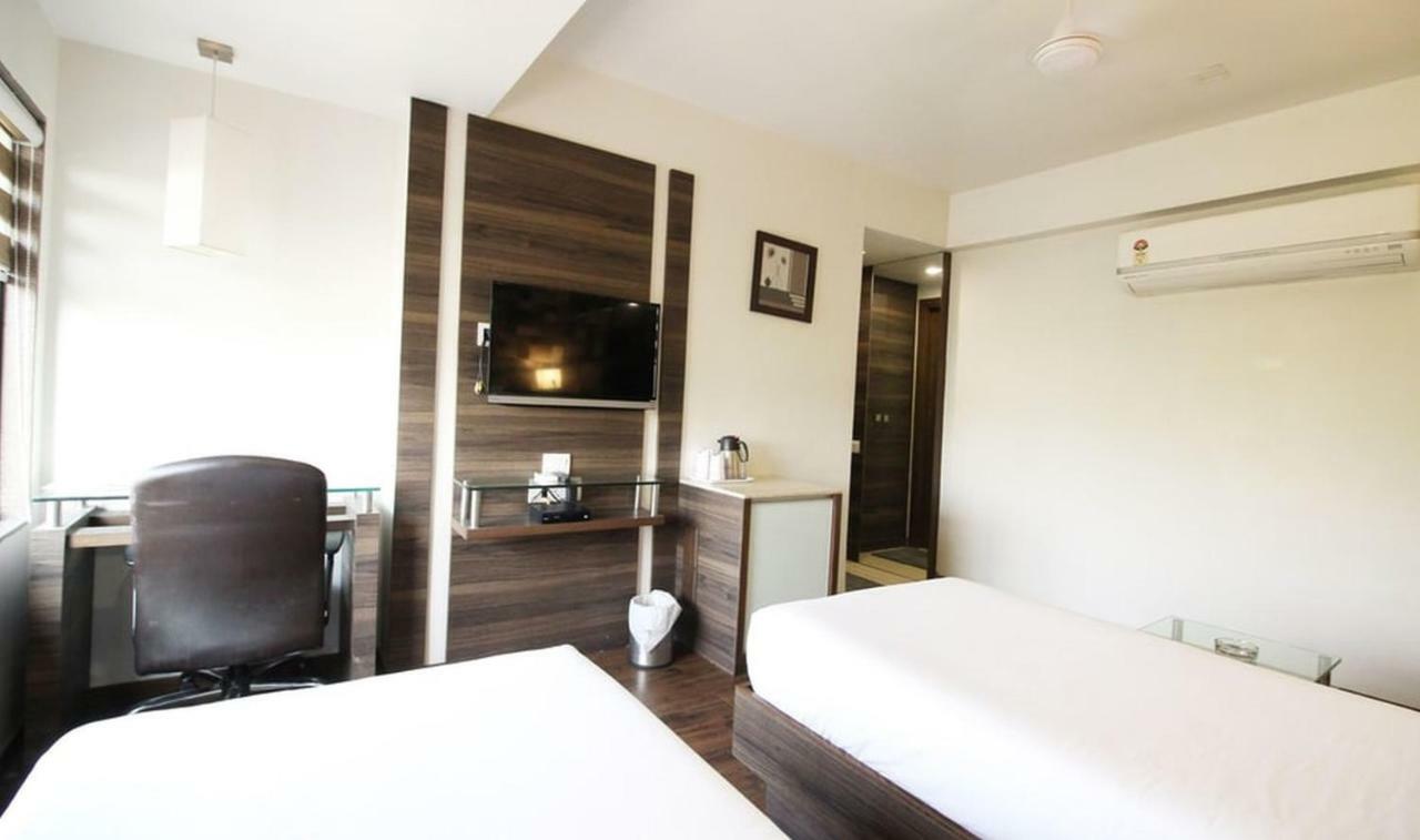 Hotel Aaram Orchard Ahmadábád Exteriér fotografie